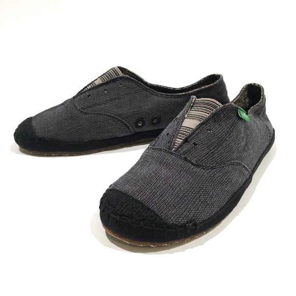 SANUK RUNAROUND LACELESS SIDEWALK SNEAKER -CHARCOAL -WOMEN US 5 /YOUTH US 3 -NEW - Picture 4 of 10